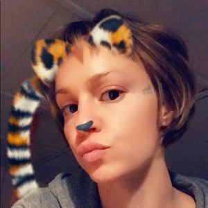 Meet your Posher, Faye